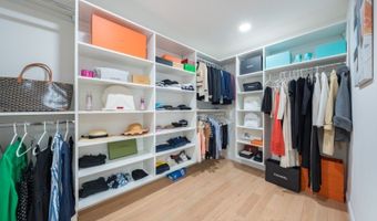2 Buckingham Rd, Bayonne, NJ 07035
