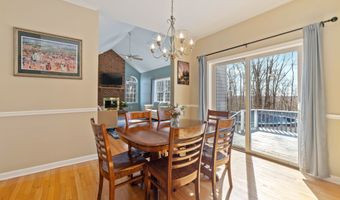 33 Roxbury Ct, Cheshire, CT 06410