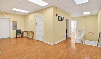 112 S Madison Ave, Aurora, MO 65605