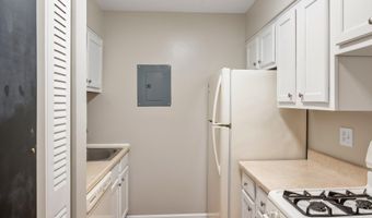 13 SILVERWOOD Cir 12, Annapolis, MD 21403