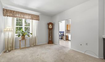 23 Jumping Brook Ln, Barnegat, NJ 08005
