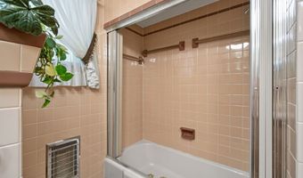 120 Pineview Dr, Albany, KY 42602