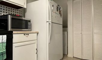 8766 WALUTES Cir D, Alexandria, VA 22309