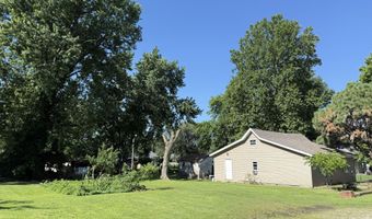134 W Lee St, Aurora, MO 65605