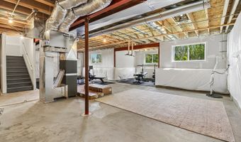 8 Liam Ct, Algonquin, IL 60102
