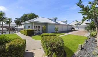 140 BAY HARBOR Dr, Aransas Pass, TX 78336