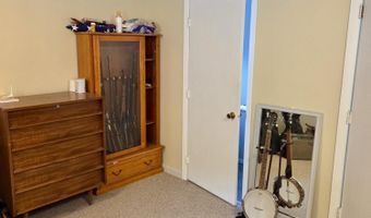 327 Forest Ave, Bangor, ME 04401