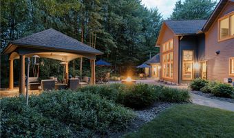 2816 Remington Pt, Aurora, OH 44202