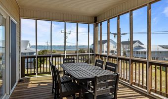 106 Willis Ave A, Atlantic Beach, NC 28512