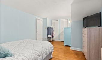 55 Robbins Ave, Amityville, NY 11701