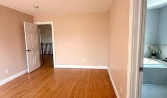 33 Livingston Ave, Avenel, NJ 07001