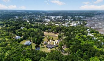 1484 Old Rosebud Trl, Awendaw, SC 29429