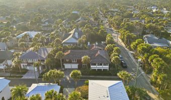 698 BEACH Ave, Atlantic Beach, FL 32233