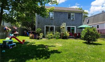 43 Garfield St, Newport, RI 02840