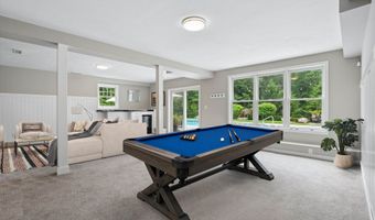 15 Strafford Ln, Bedford, NH 03110