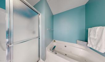 3840 Countryaire Dr, Ayden, NC 28513