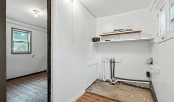 605 W Main St, Anamosa, IA 52205