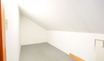 671 Essex St, Bangor, ME 04401