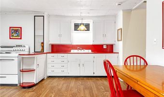 133 Tupelo Hill Dr, Cranston, RI 02920