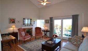 49 Seabreeze Ln 49, Bristol, RI 02809