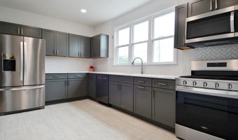 92 E 21ST St, Bayonne, NJ 07002