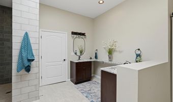 1325 Van Cleave Rd NW, Albuquerque, NM 87107