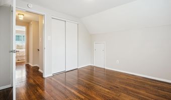 132 N GLADDEN St N, Alexandria, VA 22304