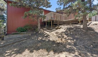 2320 NE Wells Acres Rd, Bend, OR 97701