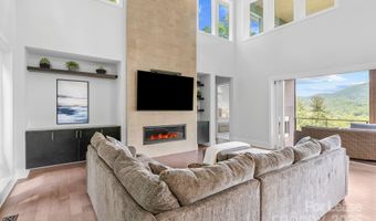 34 Grovepoint Way, Asheville, NC 28804