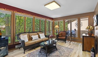 129 Woodbury, Blakeslee, PA 18610