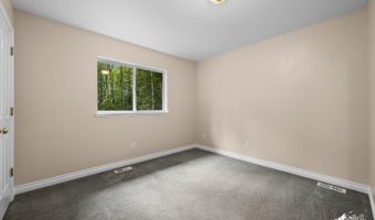 22634 Judd Dr, Chugiak, AK 99567
