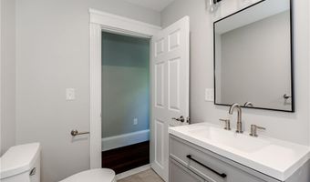 41 Wellesley Ave, North Providence, RI 02911