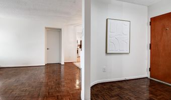 1101 S ARLINGTON RIDGE Rd S 208, Arlington, VA 22202