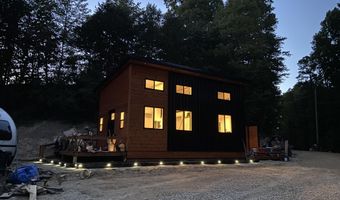 576 Pine Grove Rd, Beattyville, KY 41311