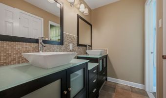 844 SUMMERSET Dr, Hockessin, DE 19707