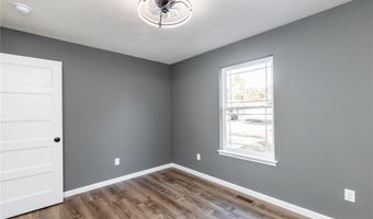 521 W Maple St, Austin, IN 47102