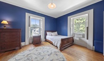 208 High St, Belfast, ME 04915