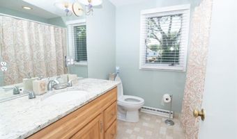 15 Treasure Rd, Narragansett, RI 02882