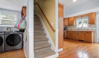 5 Harding St, Coventry, RI 02816