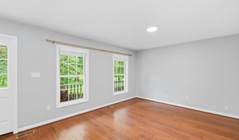 24674 PEACH ORCHARD Ln, Aldie, VA 20105
