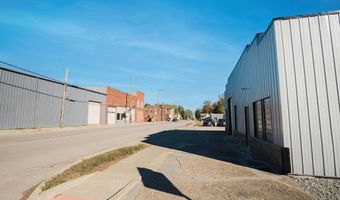 115 S Main St, Advance, IN 46102