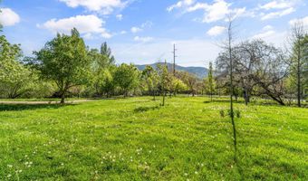 989 Golden Aspen Pl, Ashland, OR 97520
