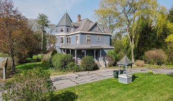 50 Portsmouth Rd, Amesbury, MA 01913