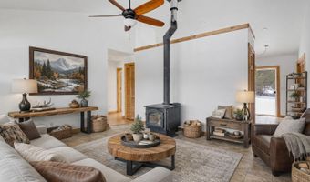 31 PINE HOLLOW Ct, Alpine, WY 83128