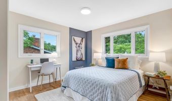 4808 BRADFORD Dr, Annandale, VA 22003