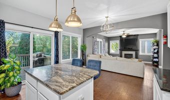 1734 S 11th St, Adel, IA 50003
