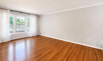 3831 N VERNON St N, Arlington, VA 22207