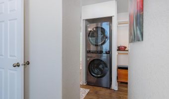 461 S Home Ct, Rockaway Beach, OR 97136