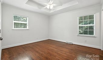 2528 Arnold Dr, Charlotte, NC 28205