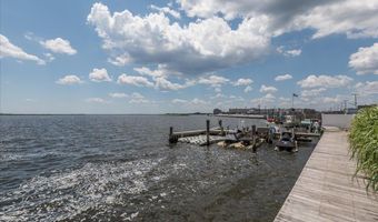 401 Bay Shore Dr 8B, Barnegat, NJ 08005